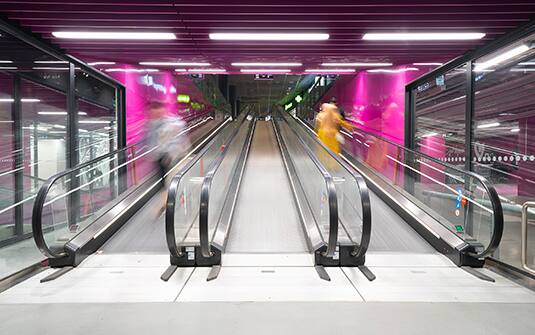 img_escalators-travelmaster115-carousel-1