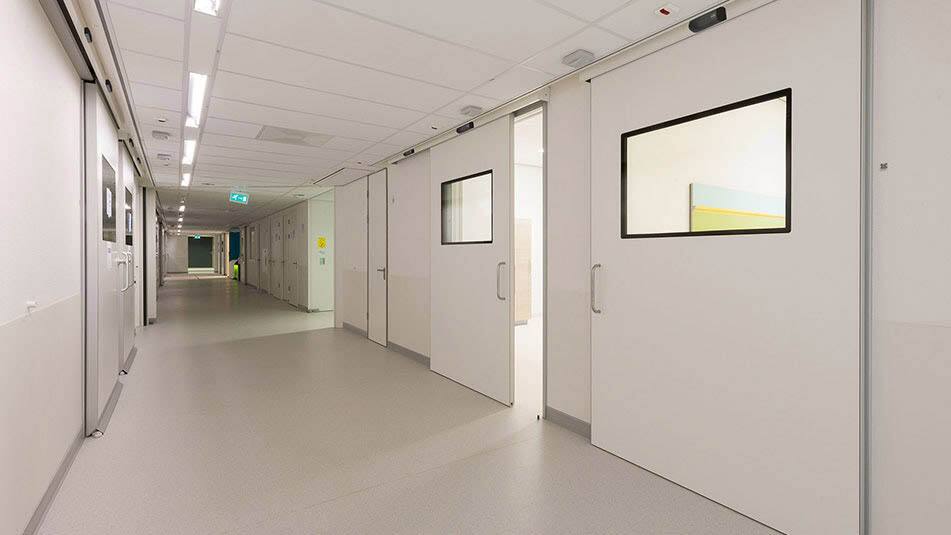 KONE hermetic doors are available with both manual and automatic operation.