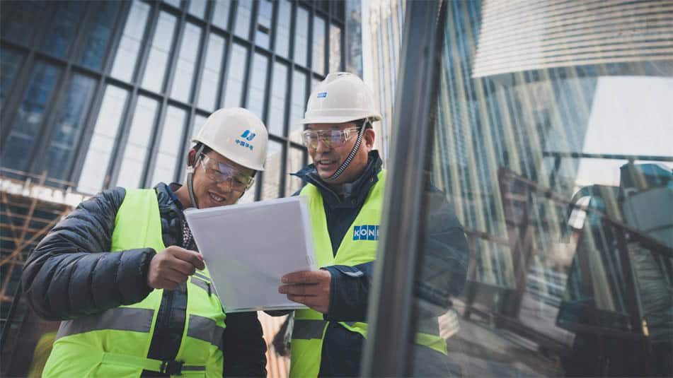 img_employees-construction-site-shanghai-951x535