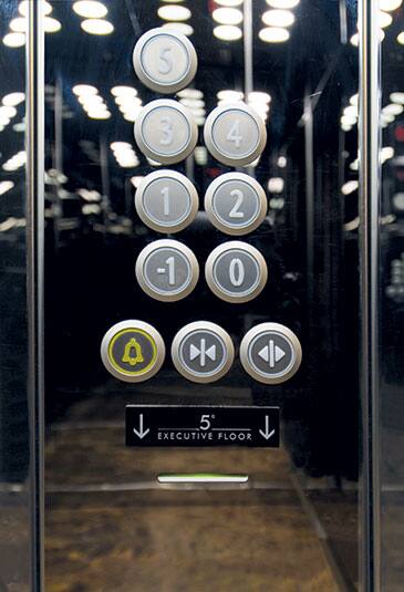 golden-palace-carousel-3-365x535