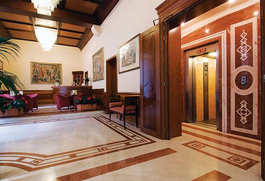 hotel-pierre-carousel-2-535x365