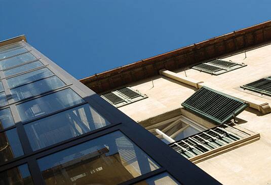 via-de-banchi-carousel-1-535x365