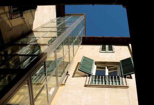 via-de-banchi-carousel-2-535x365